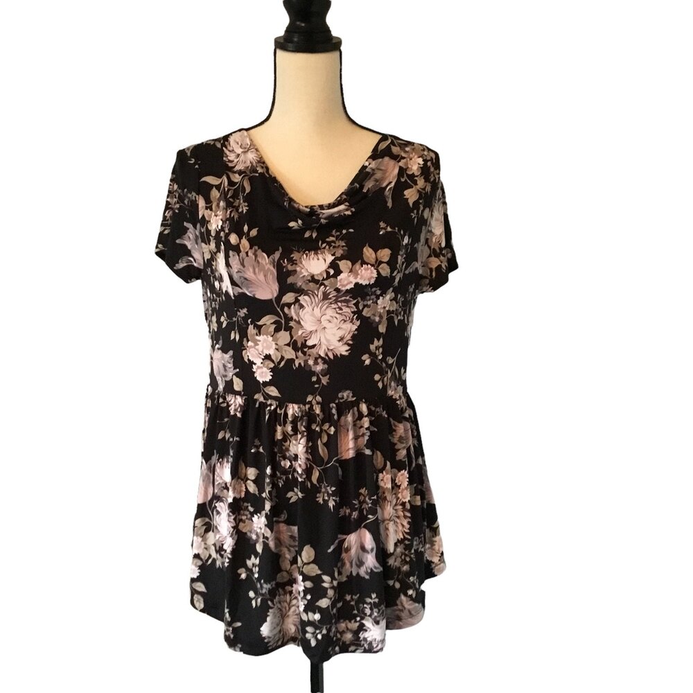 Black floral women’s tunic/blouse. Size medium